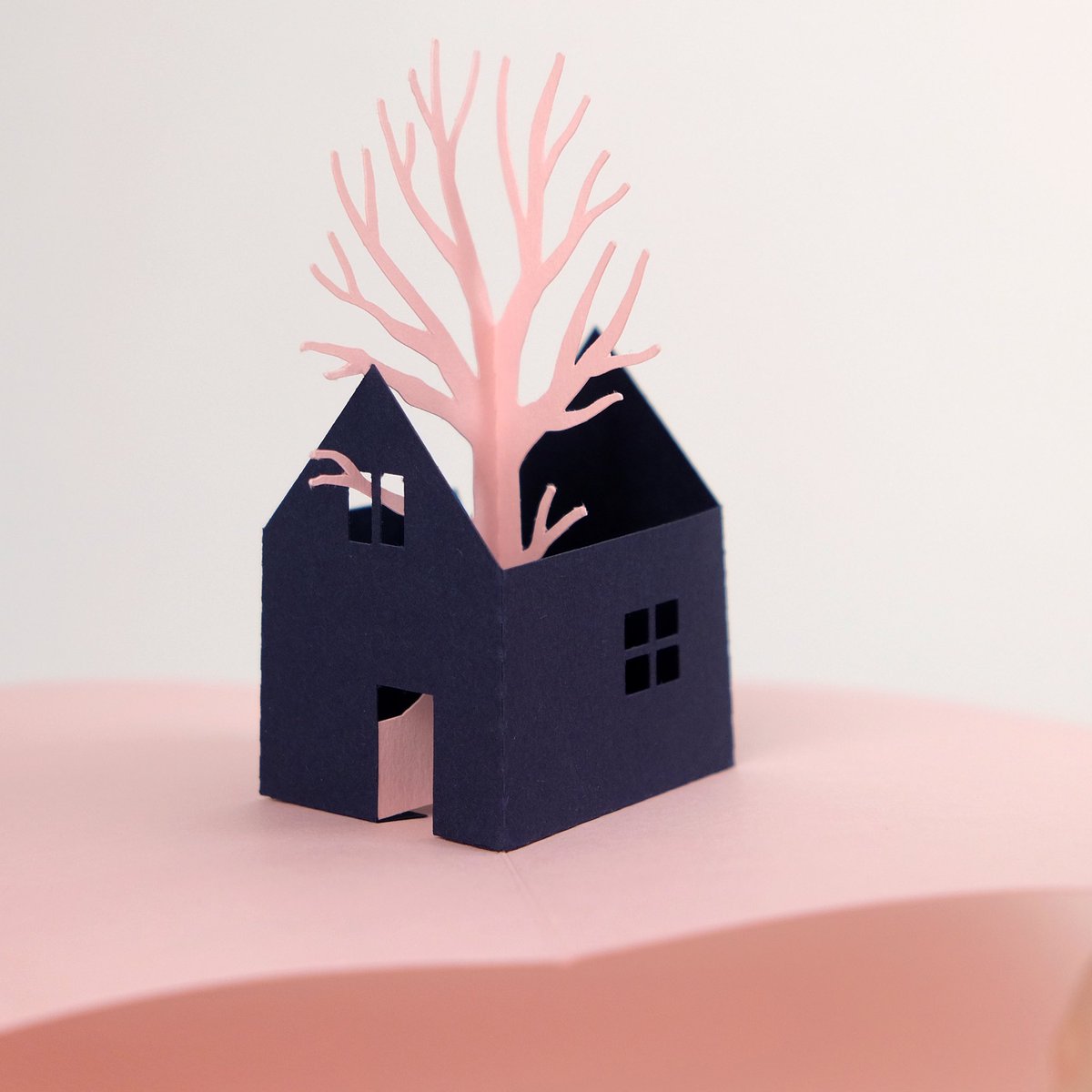 ballanddoggett's tweet image. Pop up house using @colorplanpapers Candy Pink and Ebony by Óscar Blasco Lázar.

#ballanddoggett #Colorplan #ColorplanColours #premiumpaper #luxurypaper #colouredpaper #ColorplanCandyPink #ColorplanEbony #paperart