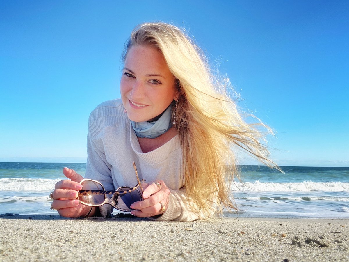 JenniferMaring's tweet photo. Wherever you go, go with all your heart. #southerncomfort #artists #curiosity #togetherinstyle #empowerment #journey #coastalliving #beachlife #positivevibes https://t.co/Aiisq6GpXN