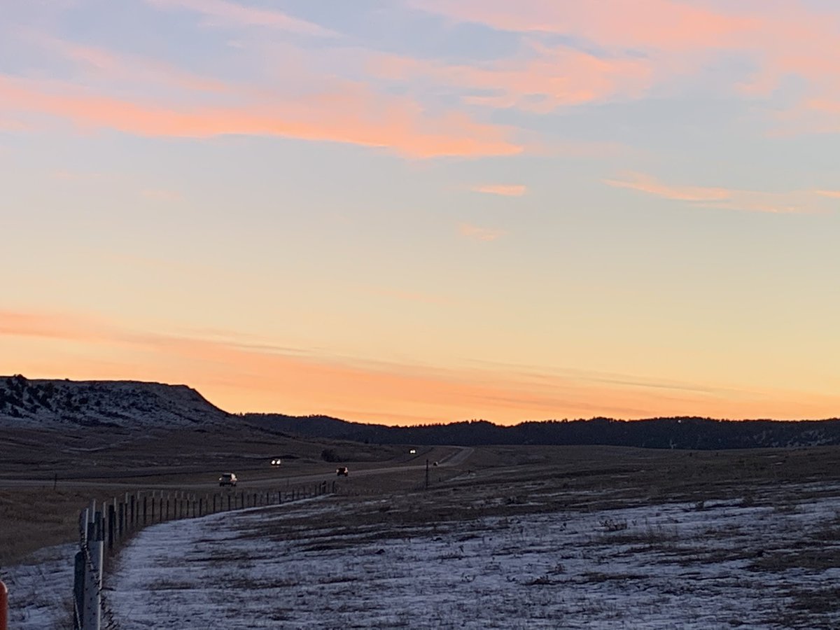 taharhani's tweet photo. Merci à tous les followers qui nous ont suivi durant ce périple US. Ce fut un trip magnifique et intéressant qui nous a conduit dans les États Wyoming, South Dakota, Nebraska, Missouri et enfin Illinois avec @samwball et @RHoueix . À bientôt pour d’autres aventure #Election2020 https://t.co/zc5VF9VNKu