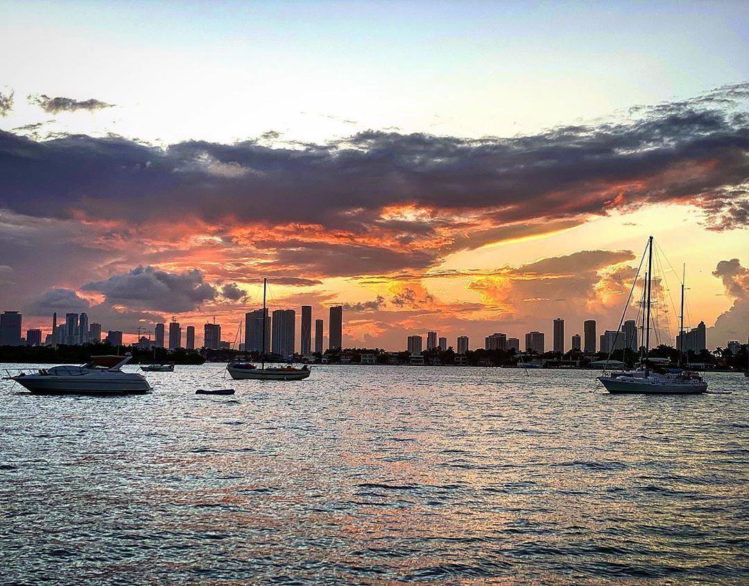 Miami Beach Pages (@miamibeachpages) on Twitter photo 