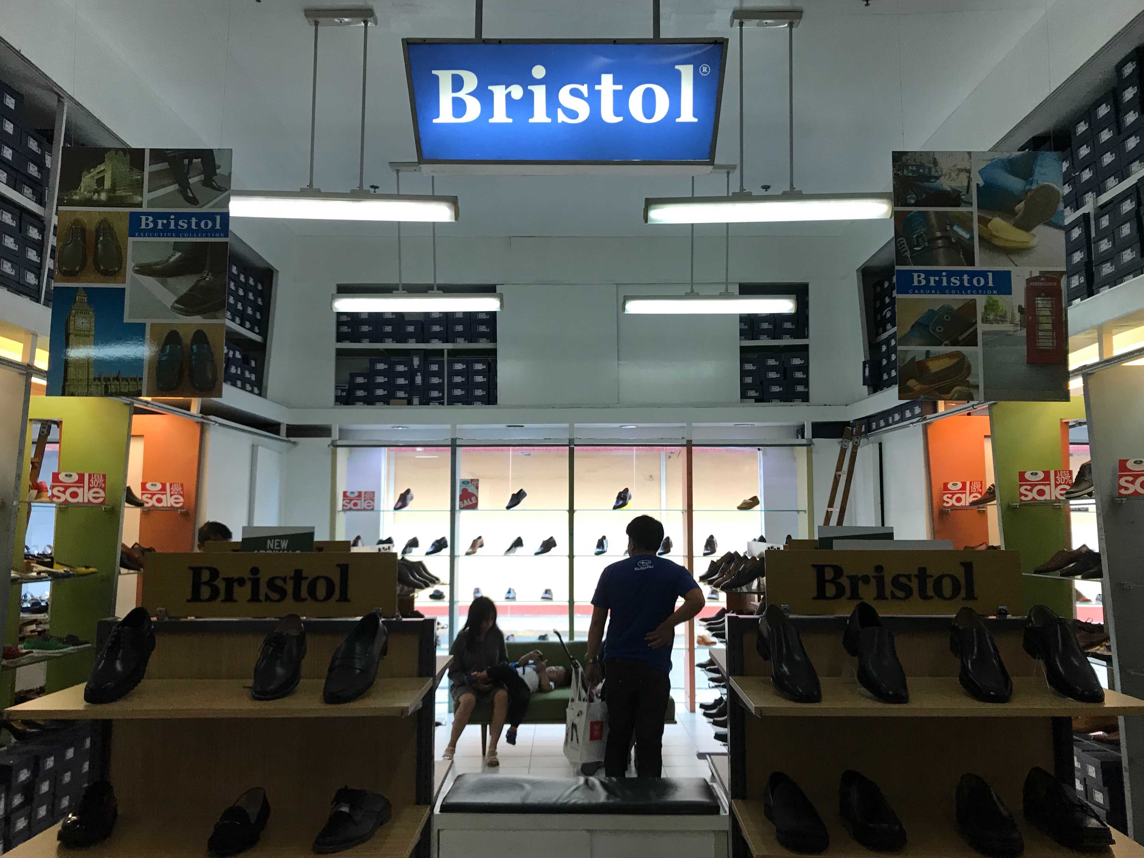 Jun San マニラ 東京 靴が好きで 靴産業の町 として知られたフィリピン マニラ首都圏のマリキナ市に よく買いに行ってました 特に Bristol ブリストール が マリキナ産のお勧め靴ブランドです 価格帯も3 000 4 000ペソ程度で 品質も間違い