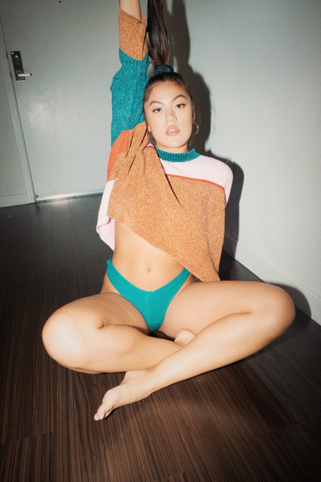 sweater weather https://t.co/30sy5IeRE2