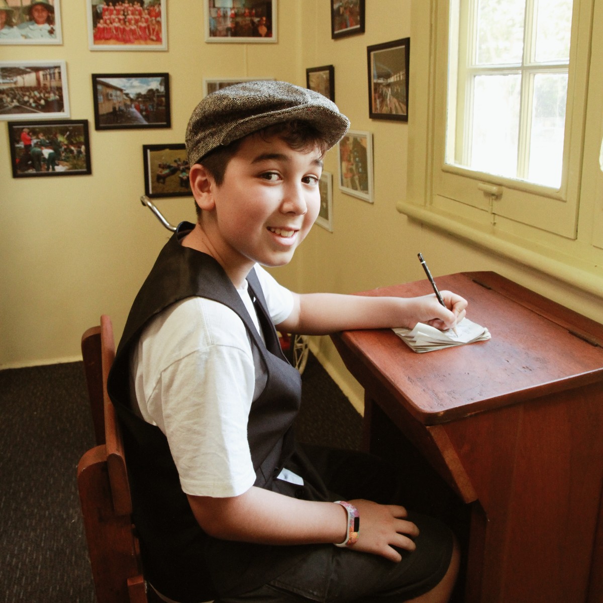 NSWEducation's tweet photo. From 2020 to 1920! ⌛ Chipping Norton Public School celebrated their 100th anniversary with a day of time-travelling celebrations. #LoveWhereYouLearn https://t.co/hpNGKijjcO