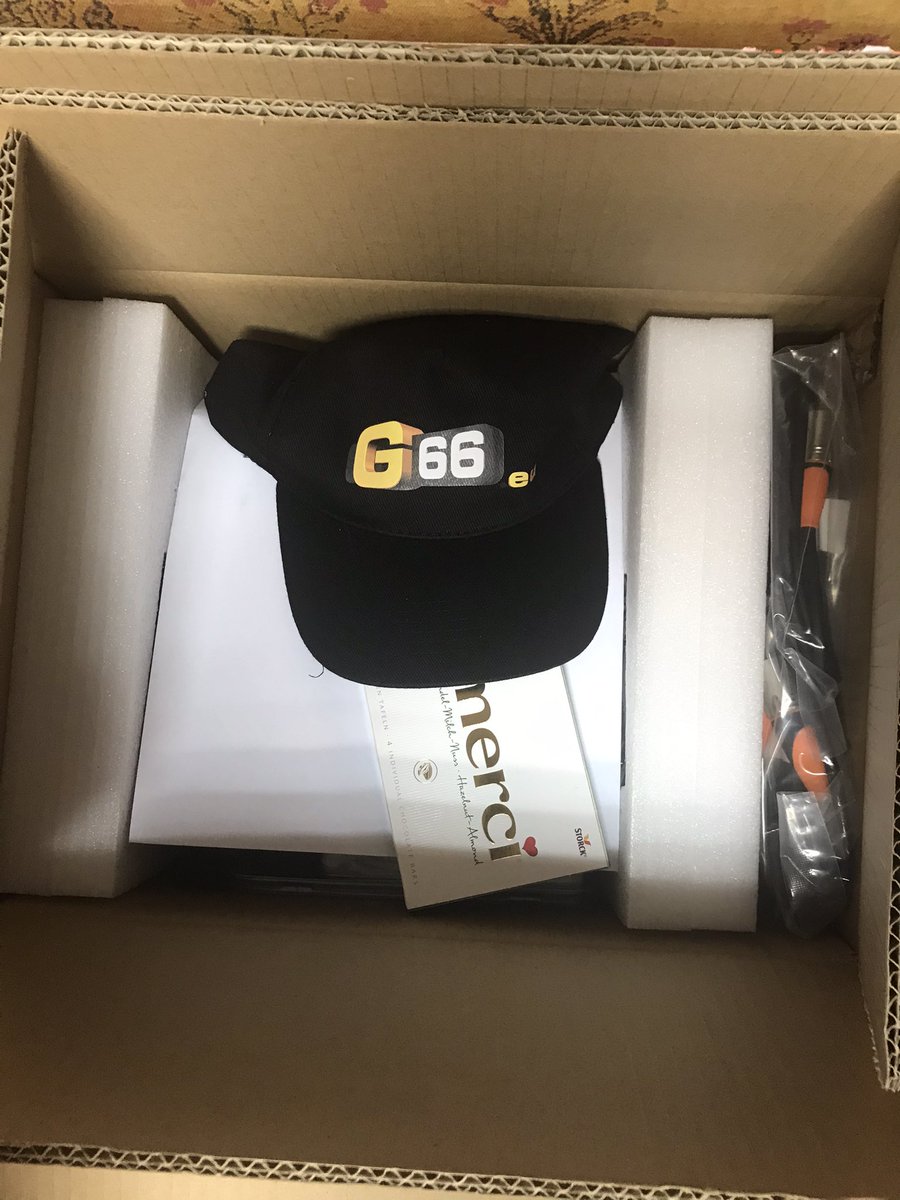 GiulioDiFiore's tweet photo. It just got here! The dog is not a gift from Fractal...😂 #fractalaudio #g66eu #fm3 #guitargear https://t.co/NOv0nYoDAN