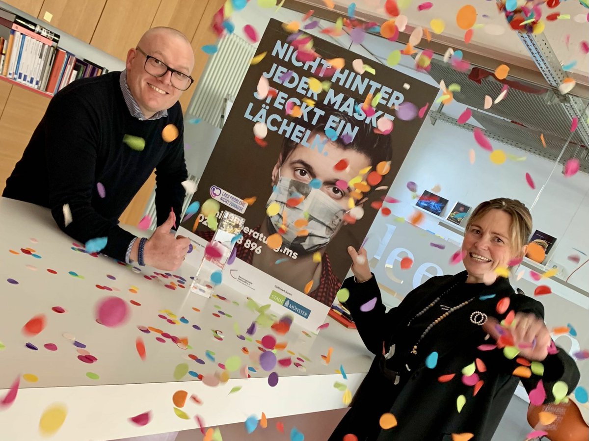 BRILLANZ #Award für <a href="/husare_/">husare gmbh</a>  in der Kategorie "Brand". Der Aschendorff Verlag zeichnet damit unsere #Kampagne "Nicht hinter jeder Maske steckt ein Lächeln" aus, mit der wir für die #Familienberatung #Münster auf deren Unterstützungsangebote aufmerksam machen. Von Herzen: Danke!