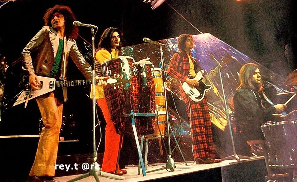andythorn100's tweet photo. Released OTD 5 November 1971!π #jeepster bw #lifesagas #flyrecords #bug16 #specialpreviewsingle #grub1A #trex #MarcBolan #mickeyfinn #stevecurrie #billlegend Well what a another superb #TRex record this is & an unbelievable 49 years ago! π https://t.co/AzDT6TrY7I