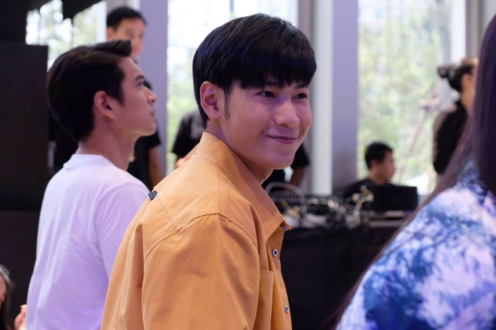 iQIYI_Thailand's tweet photo. แอบมองอยู่นะ 😉 ว่าโหลดแอปกันรึยัง? 💚 #โลกทั้งใบให้นายคนเดียวเดอะซีรีส์ ดูได้พร้อมกันทั่วโลก บนแอป #iQIYI (อ้ายฉีอี้) โหลดไว้เลยวันนี้ 🤟 
.
.
ดาวน์โหลดแอปรอไว้เลย!https://t.co/fjCLaw34kn
.
#โลกทั้งใบxช่อง8xiQIYI https://t.co/vKaJObWmEE