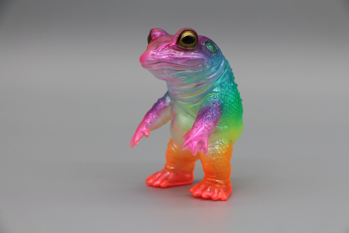 タケピコさんのソフビ『ケロンガ』をカスタムペイントさせていただき