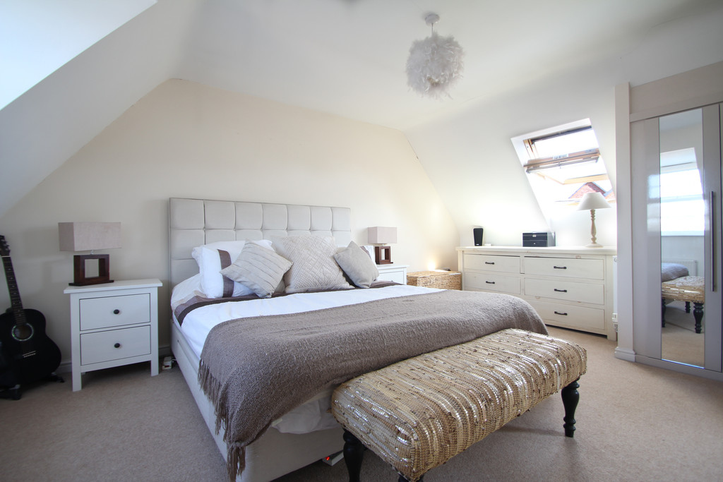 gingerproperty's tweet photo. ๐ Wyatt Way, Meriden
A brilliant FIVE bedroom detached home with double garage, open plan dining/kitchen area and part-walled garden.
ยฃ559,999 (OIEO)
#BalsallCommon #Bannerbrook #BannerbrookPark #Meriden #Knowle #Dorridge #Kenilworth #Property #Lapworth #Berkswell https://t.co/B2NNxfyJ6z