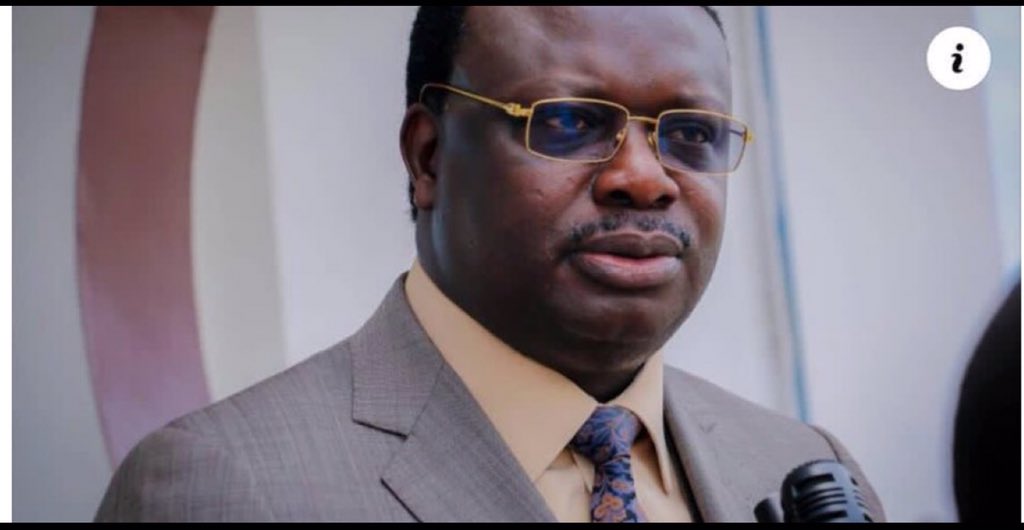MubendiIsrael's tweet photo. Le sénateur du FCC,jean Pierre Lola  Kisanga décide de soutenir le président de la République,chef de l’État, @fatshi13
‘’ Mon engagement est irrévocable’’ https://t.co/zG4oCiA1I8