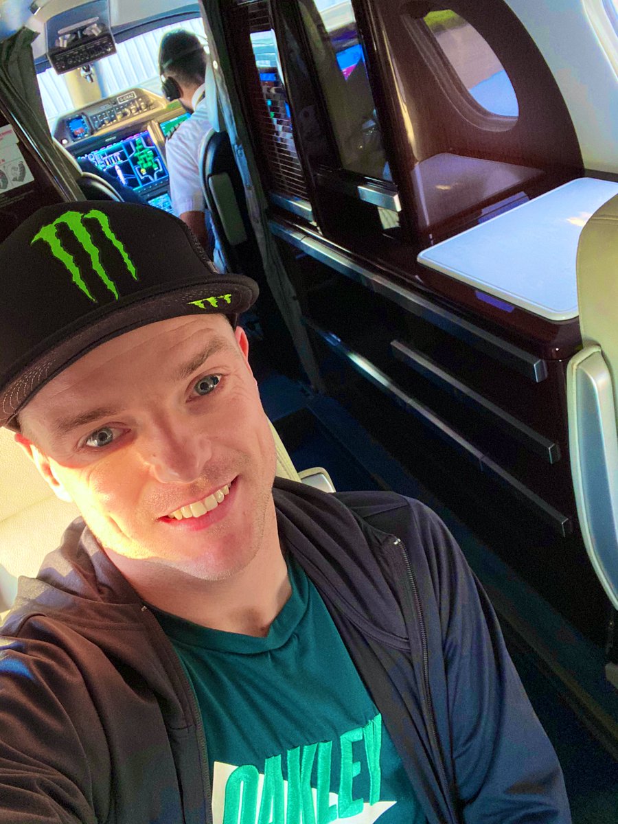 alexlowes22's tweet photo. On my way to pick up @calcrutchlow 🛩 ➡️ 🇪🇸 #EuropeanGP https://t.co/oXSh2Yn3OL