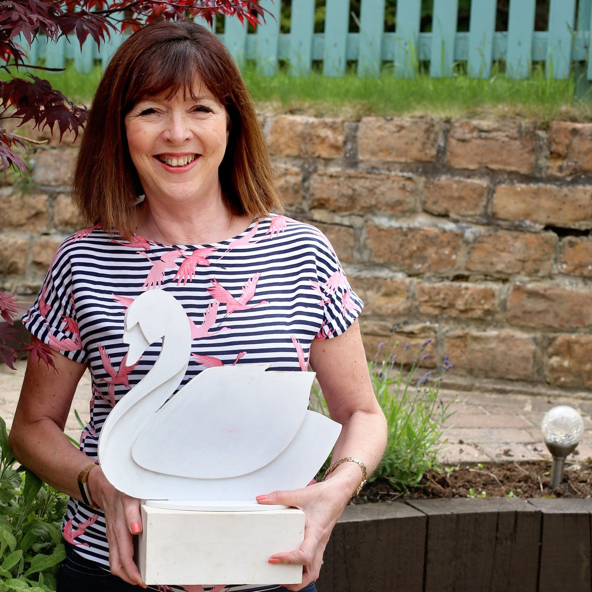 Find out more about the Burton Swans project right here! This is our social media manager Karen Cureton of Cureton Consulting.
great.social/swan9
 #burtonswans #swanselfie