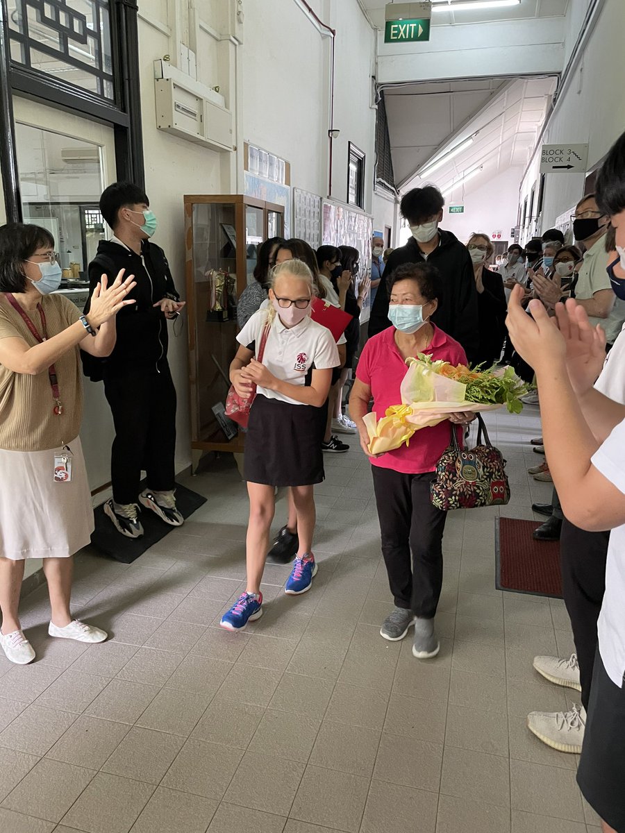 CikguHayward's tweet photo. An inspiring ISS send off for our school nurse who enters retirement. Her care and compassion for students across the school was appreciated with warmth and enthusiasm as the students clapped and cheered for her. We wish her health and happiness in her retirement. #ISSPride https://t.co/uylS7Prlt3