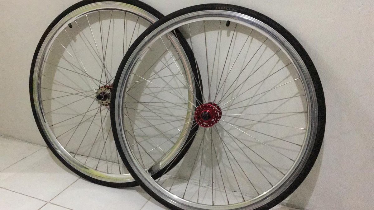astrid_jayanti's tweet photo. #fnfjb wheelset depan belakang hub novatec female ( kunci L ) 36h, rims vuelta udah di polish, spoke stainless,ban swallow harga 1.100 bisa nego
lokasi cilacap selatan ( kota ) 
wa 088706669808 https://t.co/RScZH6Spwb