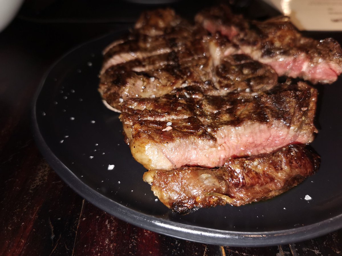 SteakKnights tweet media