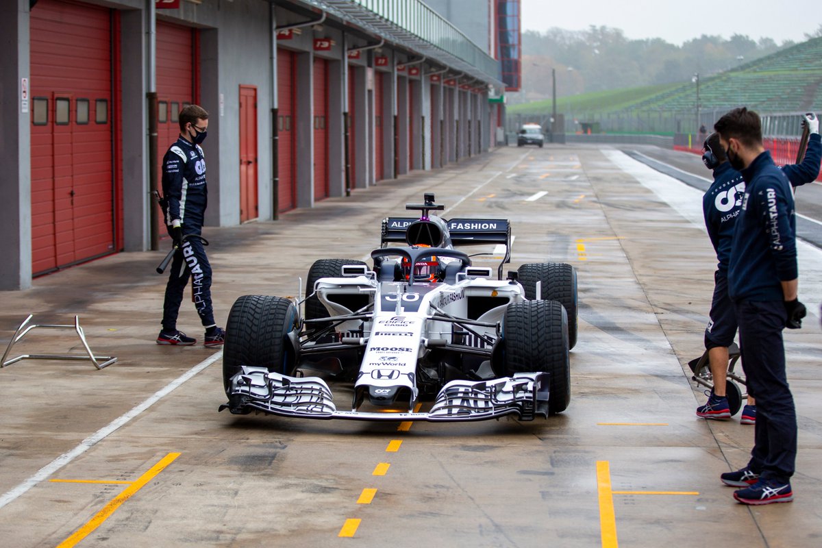 MatraxRacing's tweet photo. #F1 | @FIA_F2´s @yukitsunoda07 completed his first #F1 test -more than the 300km- for @AlphaTauriF1 at the @autodromoimola 🇮🇹 with a 2018-spec #ToroRosso #STR13 🏎️. Will the Japanese join Faenza's team to run alongside @PierreGASLY in 2021? Oops. May be.
📸 Alpha Tauri https://t.co/P9I6DGk3tO
