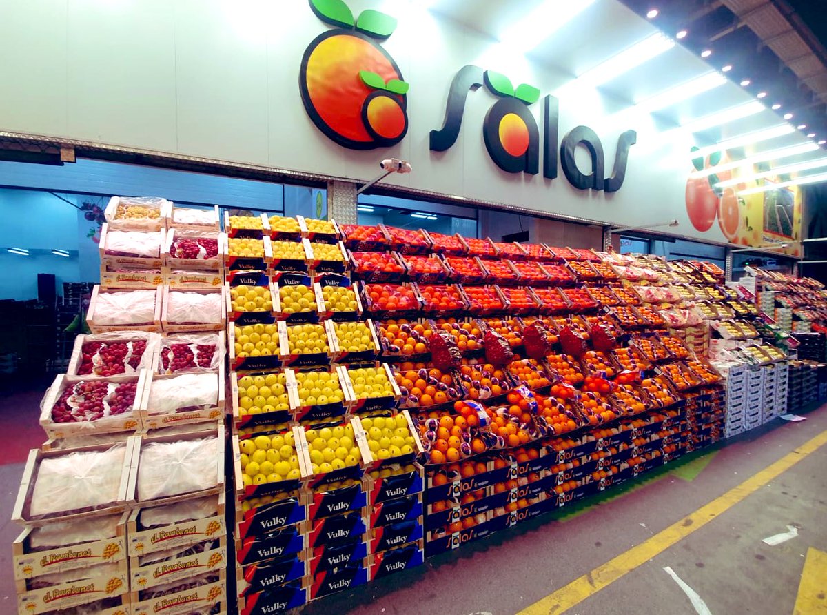 Visita nuestras instalaciones en Mercamadrid. Tenemos todo tipo de productos, en especial nuestros cítricos de temporada. No lo olvides Nave A, puestos 45 al 53. Os esperamos!! 🍊🍋🍇🥑🍅🥒