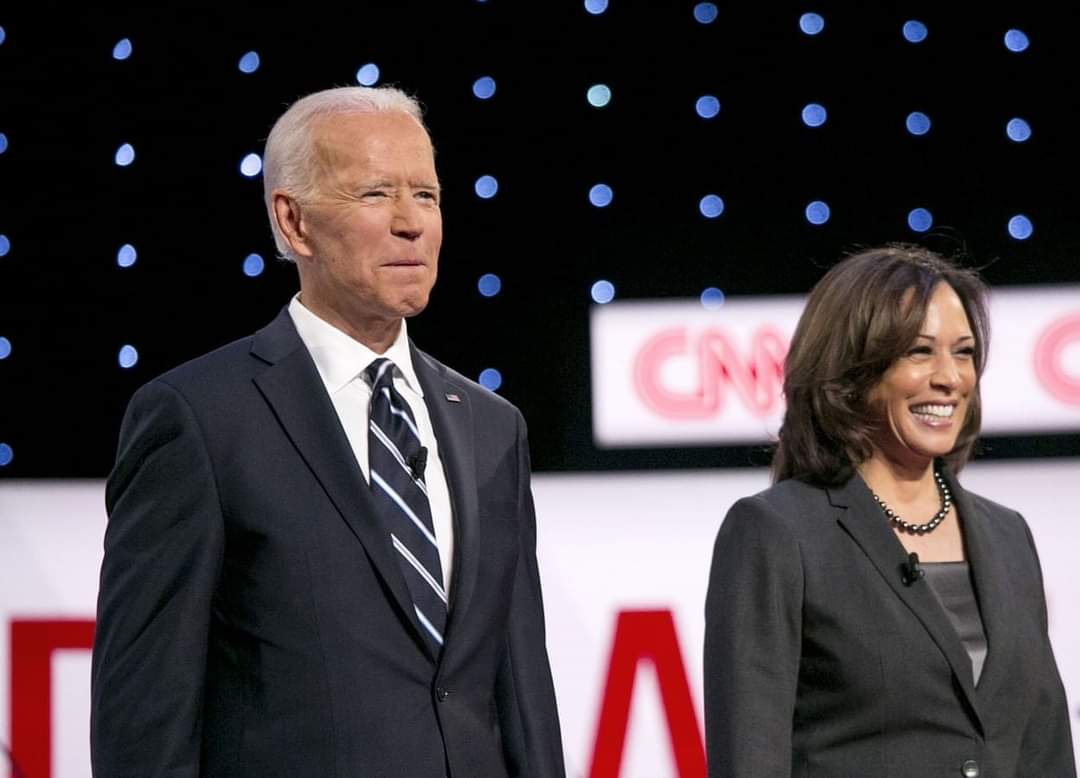 🇺🇸 Gratuluji Joe Biden a Kamala Harris stejně jako Democratic Party. 🇺🇸🍾
Byl to neskutečný 24 hodinový ⏳ maratón volebních výsledků 🗳️, který ještě nekončí. Tolik nervů a napětí jsem nezažil dlouho. ✌️
,, Nepřestávejte věřit''.
#USElections2020 #Biden #President #USAvotes