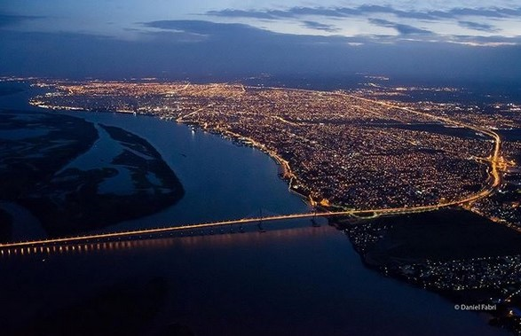 AidaBSanchez's tweet photo. #Rosario #RíoParana

Genialidad aérea, como siempre de #DanielFabri.

📷@DanielAirNight https://t.co/QHmiWXnyLy