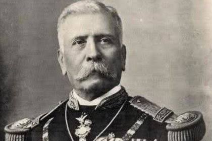 General Santa Anna tweet media