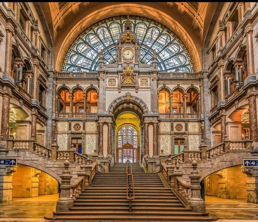 ArchitecturalPx's tweet photo. Railway station in Antwerp , Belgium https://t.co/t5zVUuQhj0