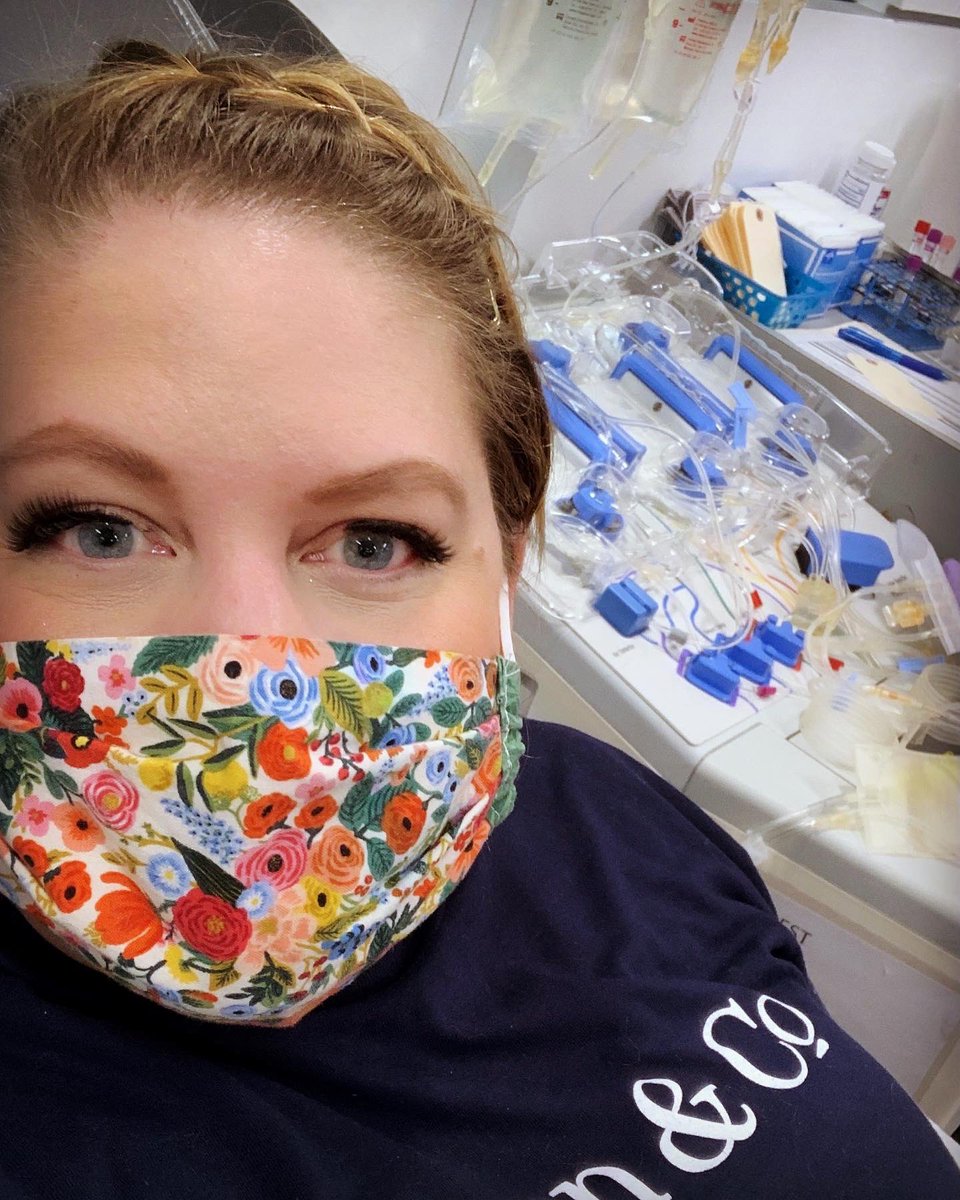 lesleykblake's tweet photo. Although I’m habitual blood donor, tonight I donated platelets for the first time at @RedCrossNOH ! My favorite phlebotomist Jivka (yes, I have a favorite) let me know platelets are always in need so please consider donating! #donateblood #donateplatelets #bloodselfie https://t.co/BIVQDXvbTI