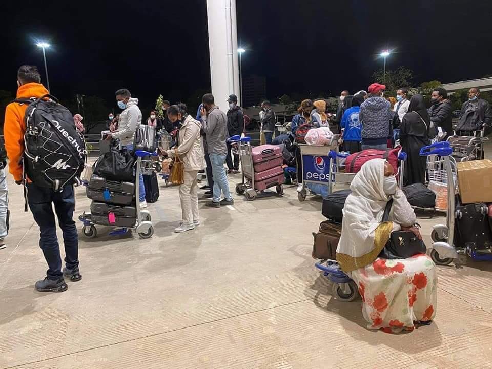 meazaG_'s tweet photo. 🇪🇹n airlines’ outgoing travelers are being asked to reveal their ethnic identity before they could board their flight @BoleAirport Those with #Tigray origin are denied services &amp; held hostage.
@AbiyAhmedAli continues to undermine Tegaru’s human rights wiz segregationist policies. https://t.co/HZL6hulk2j