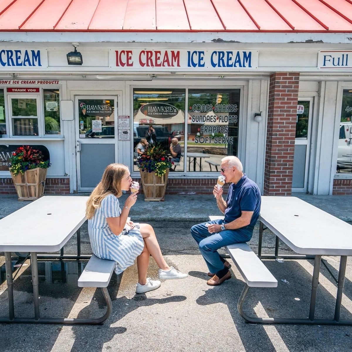 Hermionegrangii's tweet photo. #IceCreamForBiden 🍦🍦
I ❤️Icecream 
#JoeBiden #JOEBIDEN2020 #Nevada https://t.co/E9Rmjz8yeE