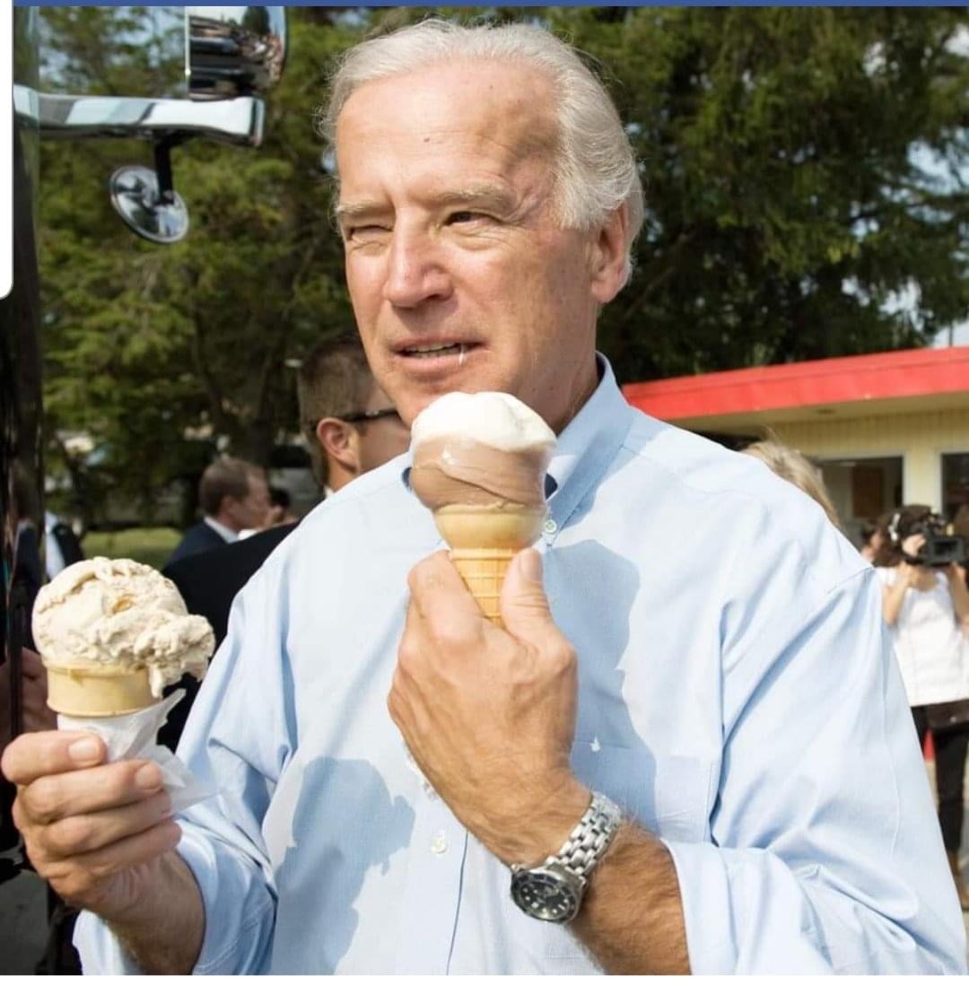 Hermionegrangii's tweet photo. #IceCreamForBiden 🍦🍦
I ❤️Icecream 
#JoeBiden #JOEBIDEN2020 #Nevada https://t.co/E9Rmjz8yeE
