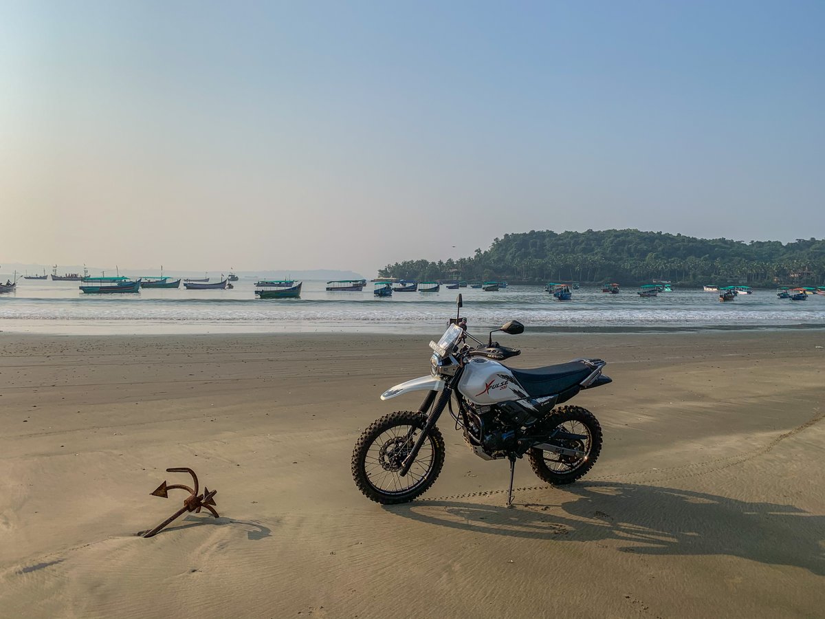 DeelipMenezes's tweet photo. Today morning I went in search off all the bad roads around my village and thrashed the Xpulse around to test the Rally Kit suspension. This is the best suspension on any Indian motorcycle I’ve ridden so far.
@heromotocorp #xpulse200 #rallykit https://t.co/SrJqehClbg