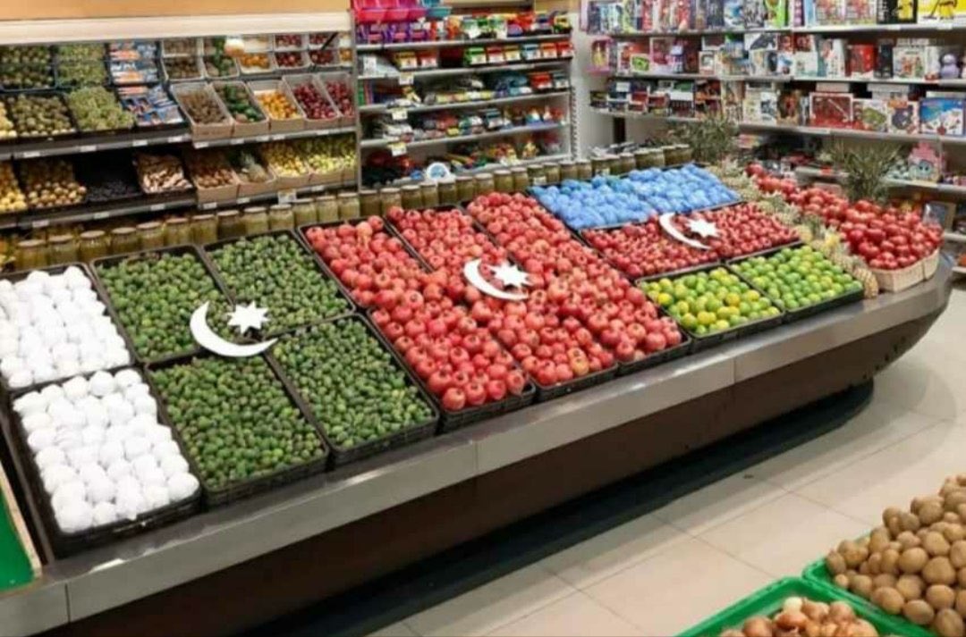ElifAhmetTurkey's tweet photo. A Beautiful way to portray Love and Brotherhood in Azerbaijan. 🇹🇷🇵🇰🇦🇿❤️ https://t.co/T05VfoZrWY