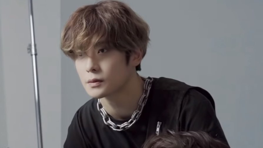 ً (@jjhlooks) on Twitter photo 