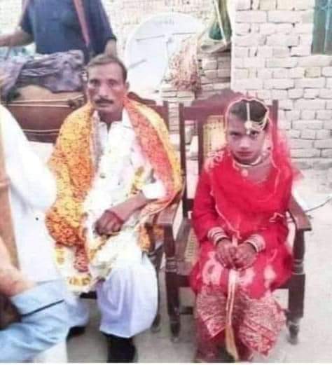 Ezazsattar's tweet photo. بیٹیاں آج بھی دفنائی جاتی ہیں۔۔۔
بس انداز بدل گئے ہیں 💔💔💔
#LilMaster https://t.co/naBtCWR9CY