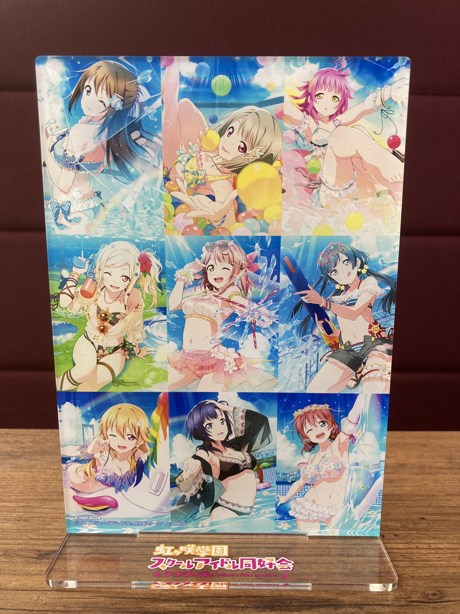 アニメイト 本チーム ラブライブ 虹ヶ咲 学園スクールアイドル同好会タペストリーcomic Book全巻購入キャンペーン の アニメイト特典アクリルプレートを大公開 可愛くて透き通った水着のイラストが アクリル素材にマッチして