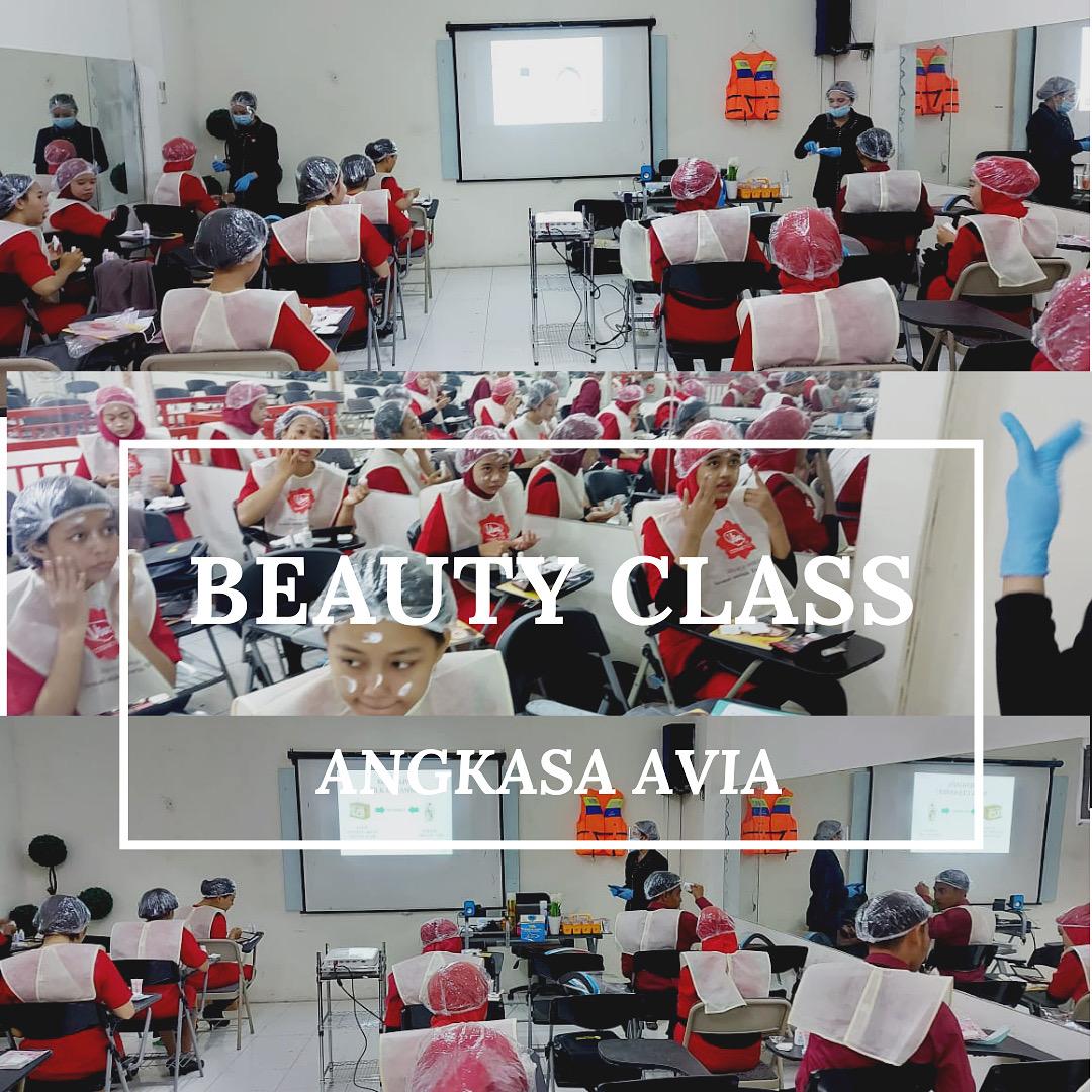 Angkasa_Avia's tweet photo. Beauty Class #sekolahpramugari #sekolahpenerbangan #pramugari #pramugariindonesia #angkasaavia https://t.co/rJUrDofGSJ