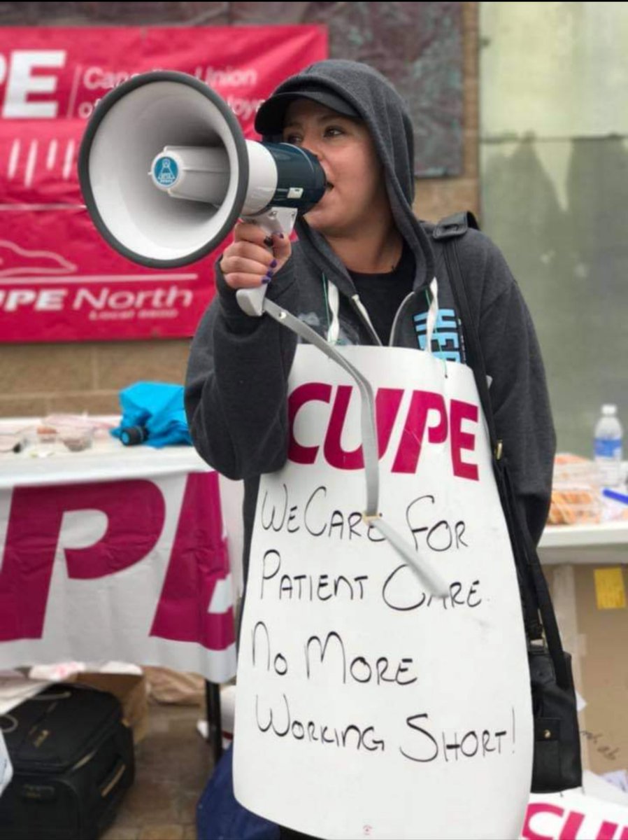A little stroll down Manitoba's healthcare not-so-distant memory lane, in pictures! Health care support staff in Flin Flon, speaking out against health cuts and working short, May 2017. Pallister mandated the Northern Regional Health Authority to "find $6m in savings".