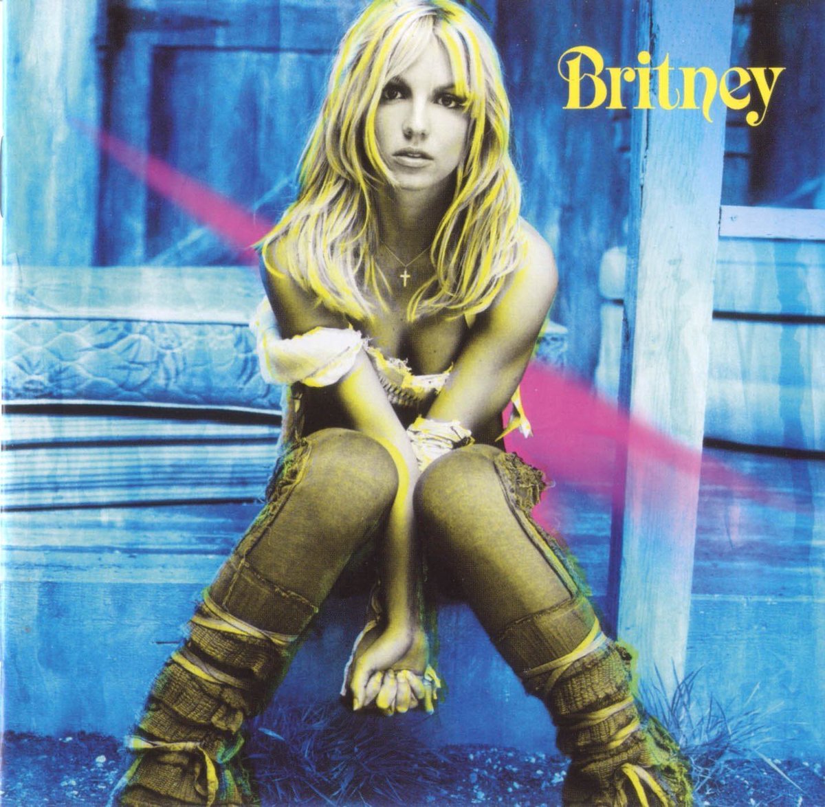 PopCrave's tweet photo. 19 years ago today, @BritneySpears released her third studio album, ‘Britney.’

The record debuted at #1 in the US with first week sales of 745,750 and went on to be certified 4x Platinum. It spawned the iconic hit, “I’m A Slave 4 U,” and earned two Grammy Award nominations. https://t.co/wFEAux8mU8