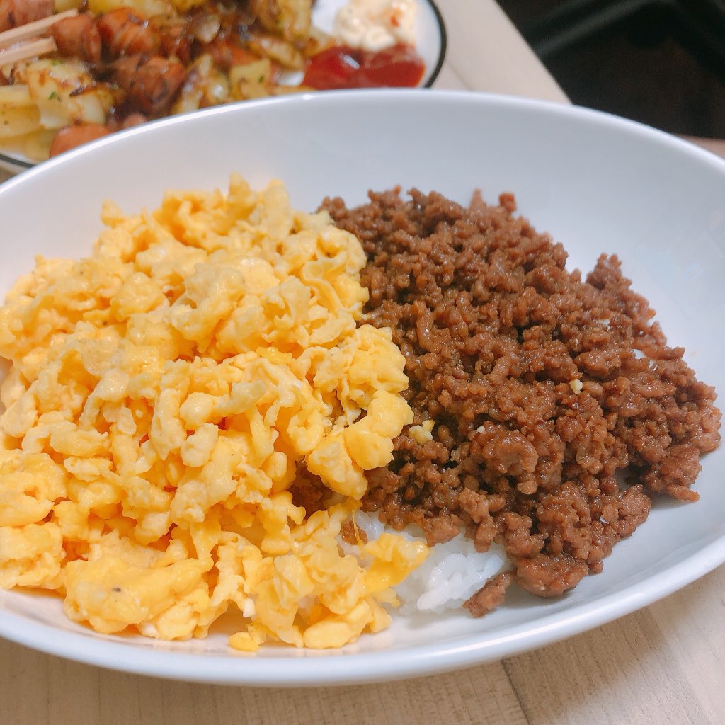 今回の方が見た目も味も
うまくいったあ〜！！✨💕✨💕
めっちゃ美味しい🥺
ついでに大好物のジャーマンポテトも
また作った笑
好きなものは好きなだけ食べる❤️
#料理好き https://t.co/1R42ilKuSg