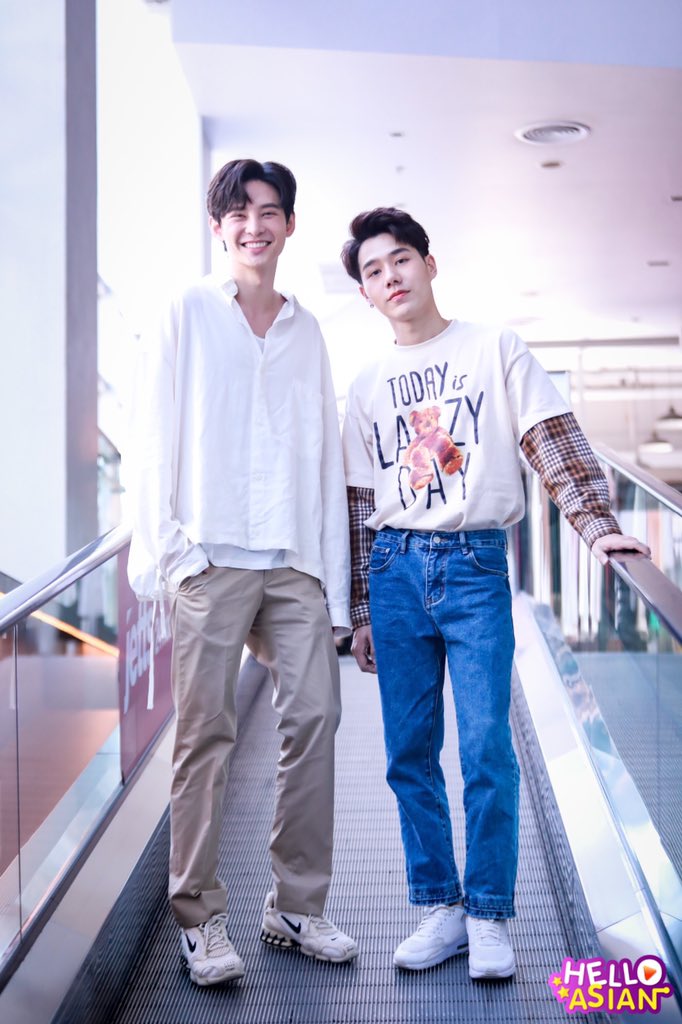 Hello_asian's tweet photo. วันอาทิตย์ที่ 8 พ.ย. เวลา 18:00 น. พบกับ Exclusive Interview นัท-ศุภณัฐ และ เพชร-ชนะภูมิ จาก #Oxygentheseries ดั่งลมหายใจ ซีรีย์วายสุดอบอุ่น 
ความสดใสน่ารักของ #NutPetch จะทำให้เรายิ้มกันทั้งคลิปเลย 😊 
เตรียมนมอุ่นๆ ไว้ด้วยนะคะ
 #SoloGui #supanut #pethchpigz  #Oxygentheseries https://t.co/kfZcVkvMRu