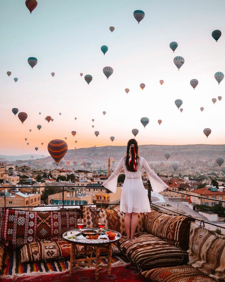 idrathernotxx's tweet photo. Someday, I'll visit Cappadocia with my little family. That's a promise. 🌻

Ctto https://t.co/LpLcsdoPym