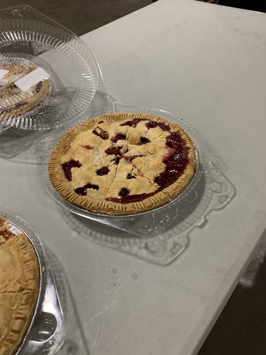 Allegheny_Co's tweet photo. Did we mention that the @steelers sent pie? PIE!!! https://t.co/uSG2xM1T3X