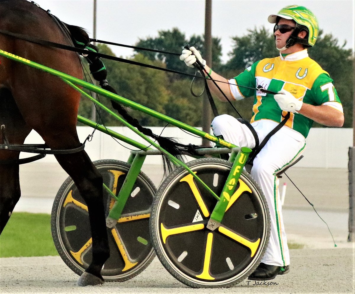hoosiernations's tweet photo. Top drivers at Hoosier last night
#HatTrick
@TraceTetrick #AndyOver #ChampagneOnIce #TriathlonAs
@jdelongracing #SkywayRaider #BluebirdRocky #BigSkyHanover
Congratulations gentlemen!! #PlayHP
@WrennSandy @CLANCYO5 @TabbyC5 https://t.co/doEwgieeNn