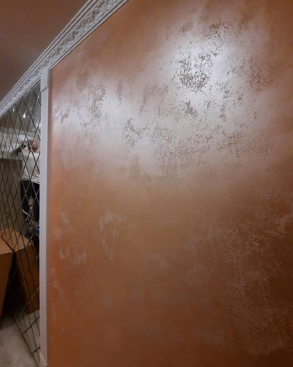 Lacos_Paints's tweet photo. Парадная во всех отношениях прихожая, оформленная декоративным покрытием #VincentDécor Sabbia. Материал колеруется во множество оттенков, а цвет подложки, в роли которой выступает краска-грунт Sous-couche, может быть практически любым!

#lacos #diy 
фото: https://t.co/EPm8daY7kK https://t.co/h6OnGsd5rq