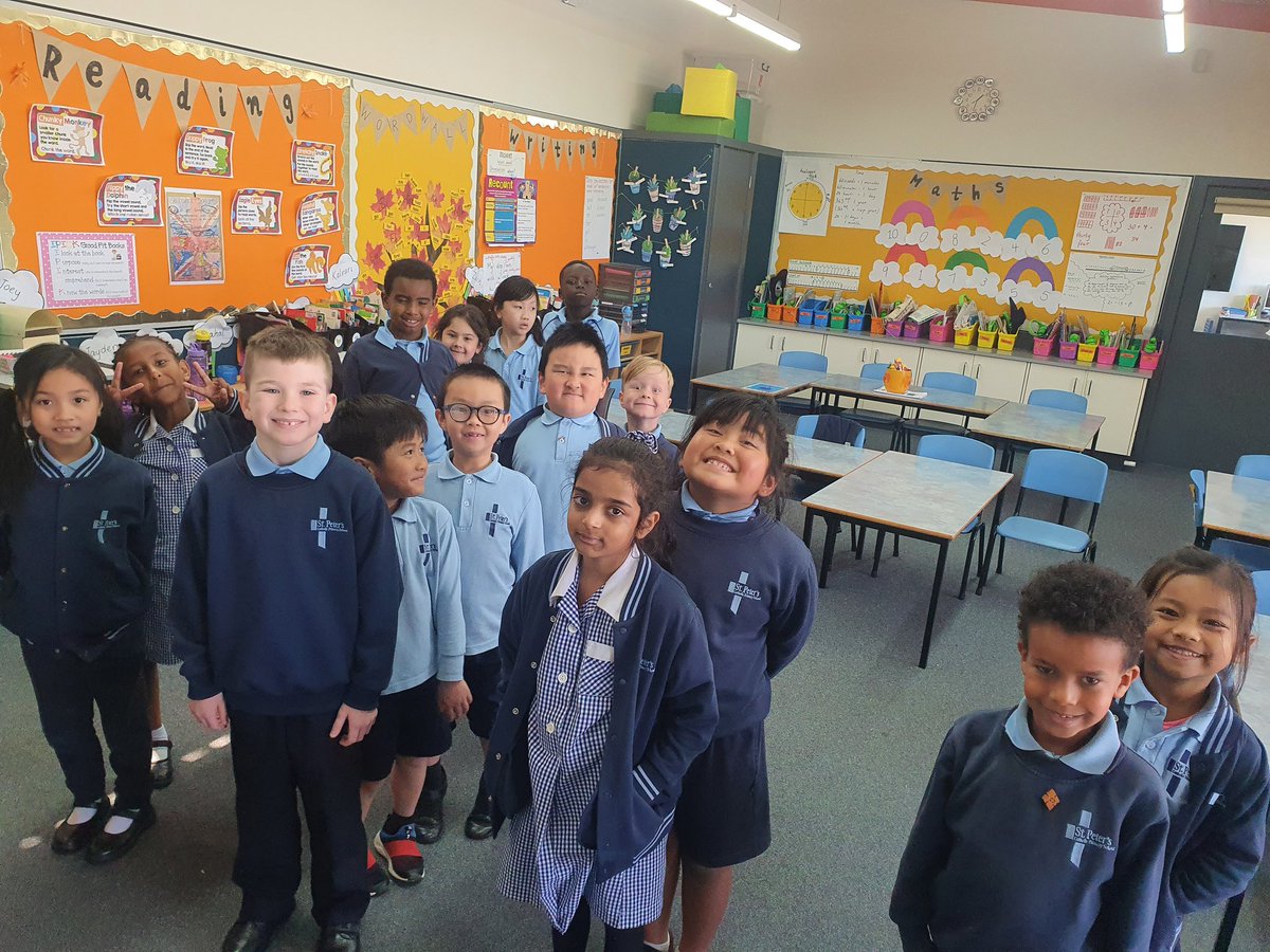 HowdenMaegan's tweet photo. Learning about collecting data and representing that data in different ways. Human Graph: which do 1/2H prefer riding? Bikes, scooters, skates or skateboards? 🚲🛴🛹 #maths #data #graphs @stpeterssws https://t.co/kFSzVtfzg4
