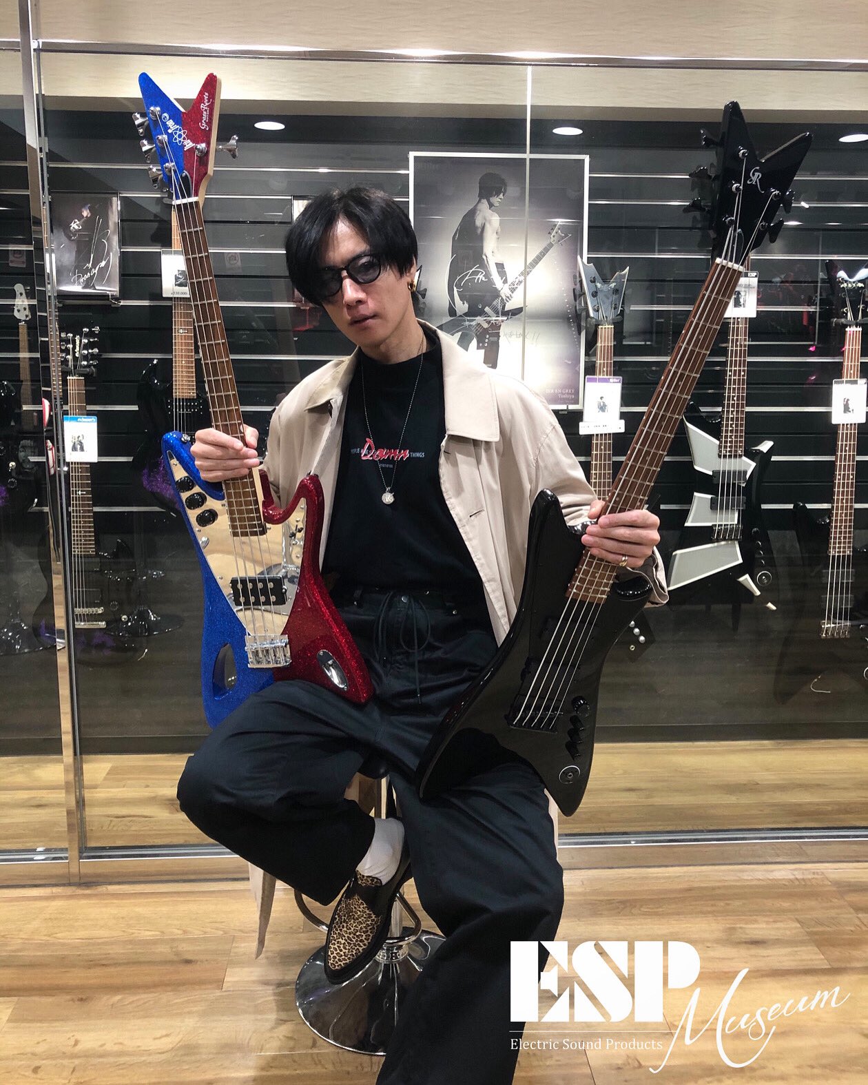 Toshiya 敏弥 ベース（Toshiya | DIR EN GREY OFFICIAL SITE）