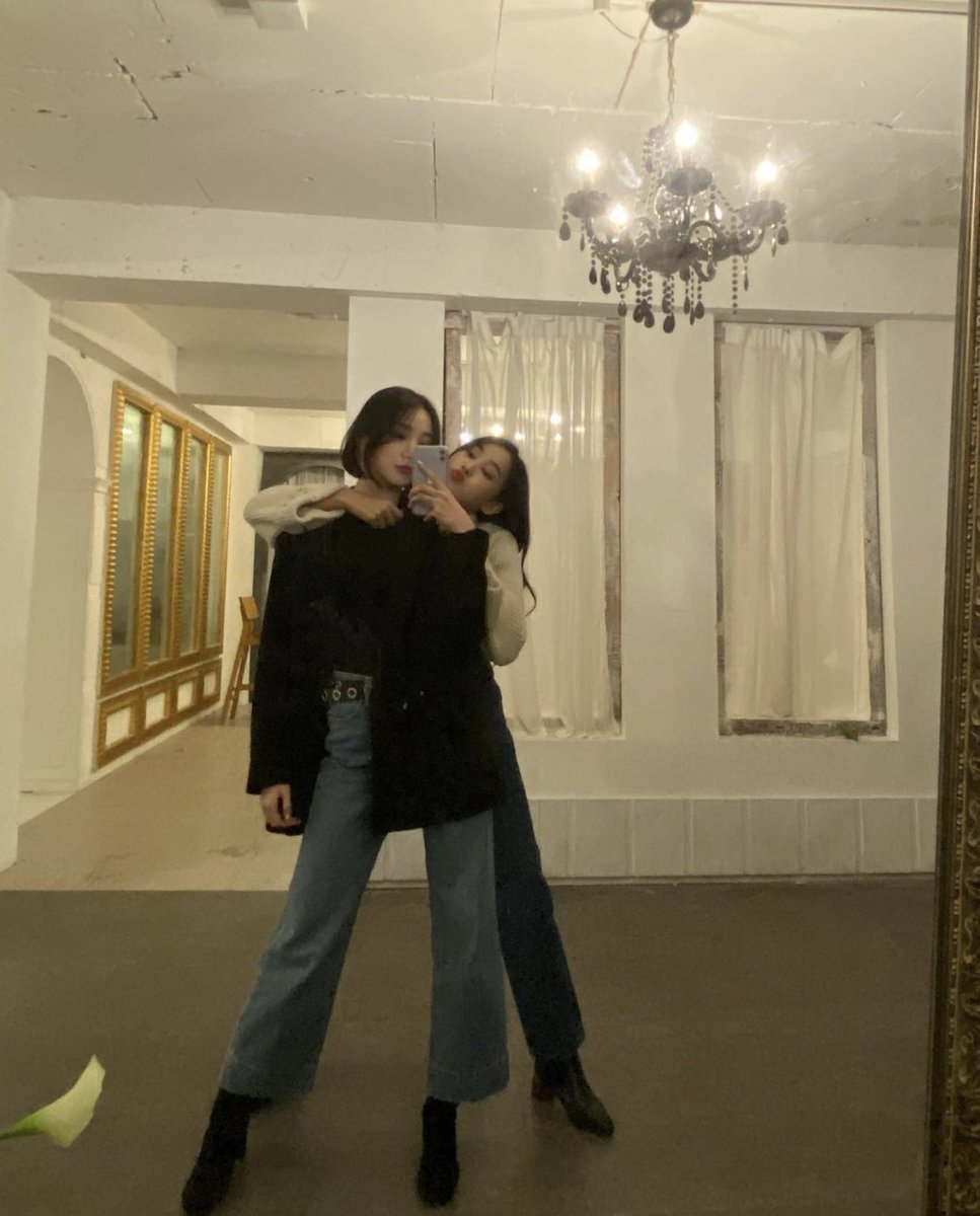 2kyungtrash's tweet photo. #2kyung 🥰 https://t.co/T31hBdosLl