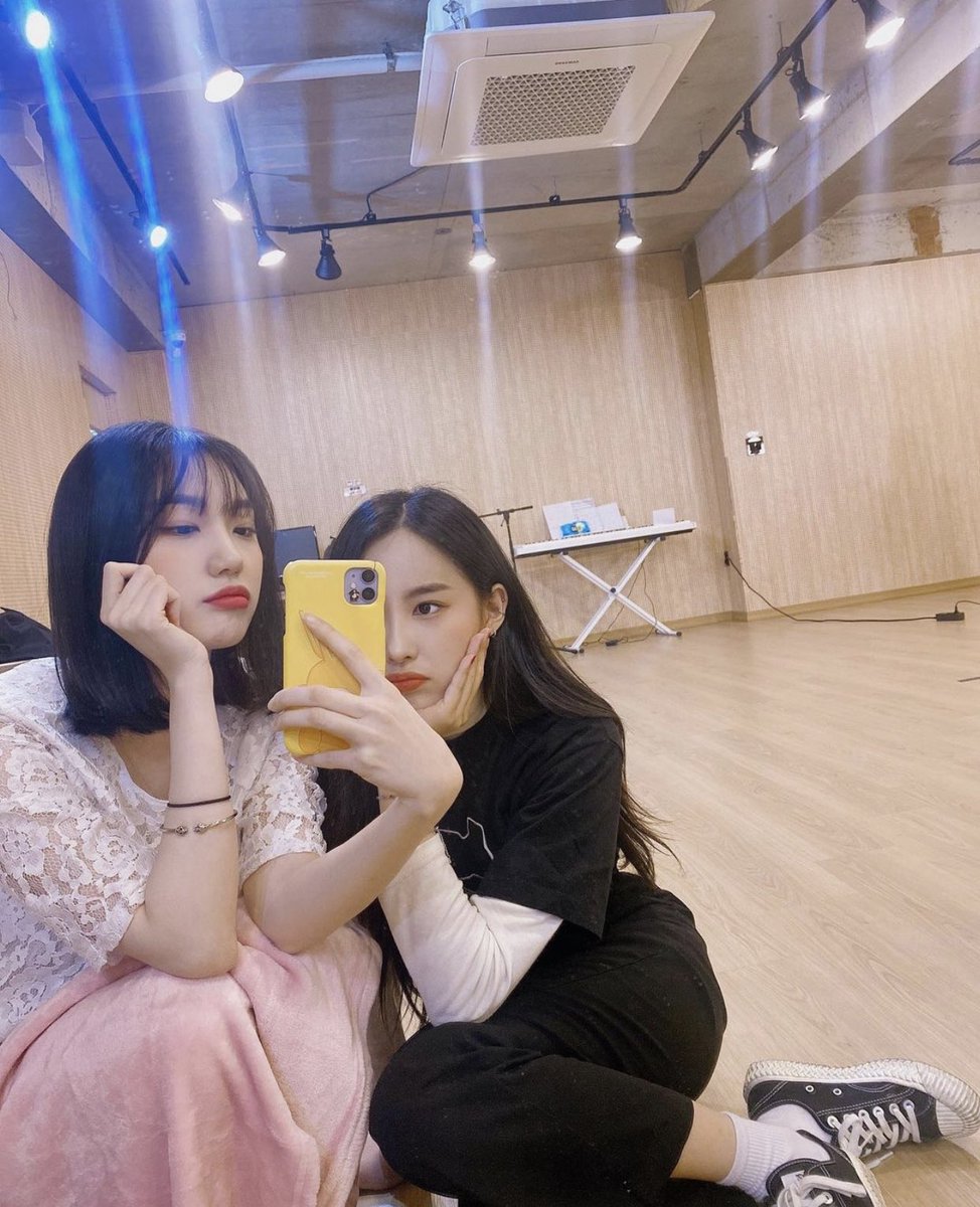 2kyungtrash's tweet photo. https://t.co/c3fCk7YLk1
