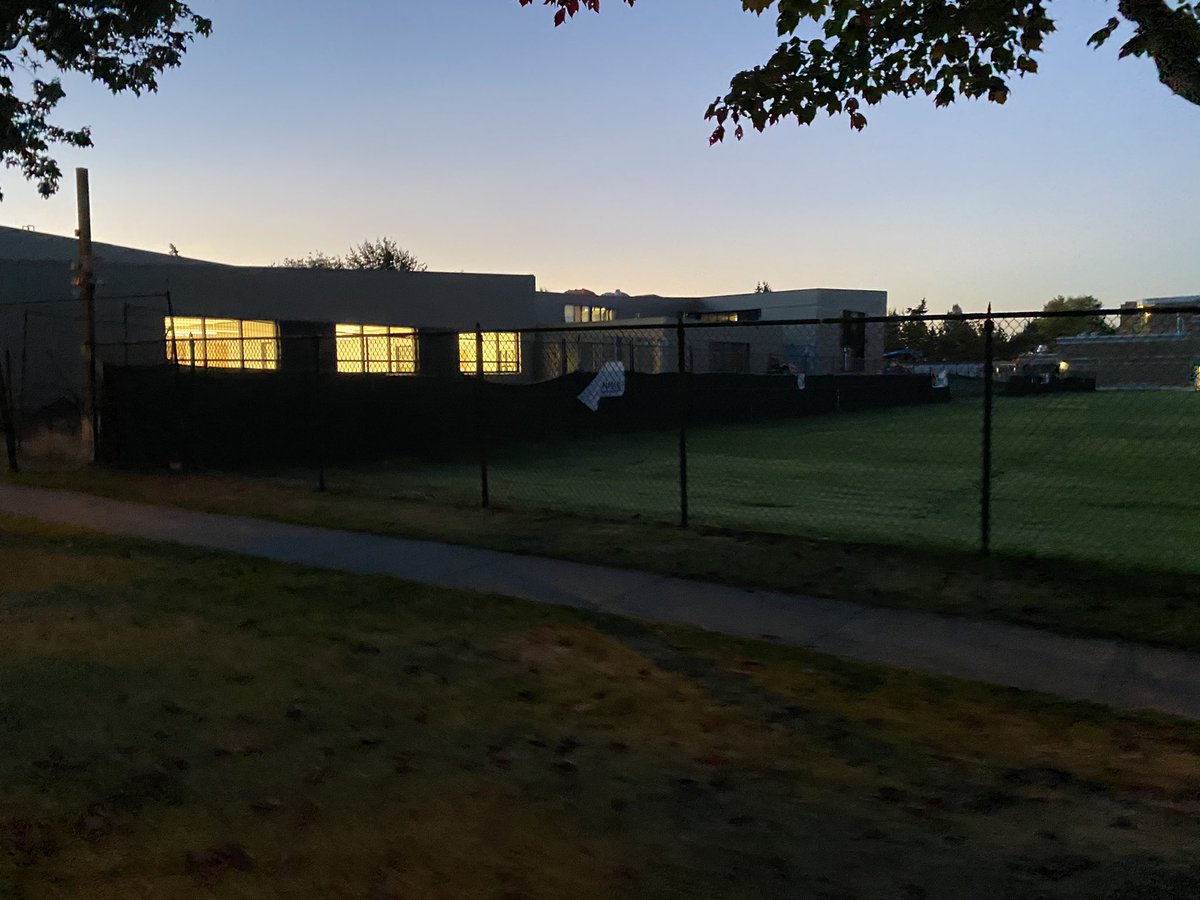 MapleGrove_ tweet picture