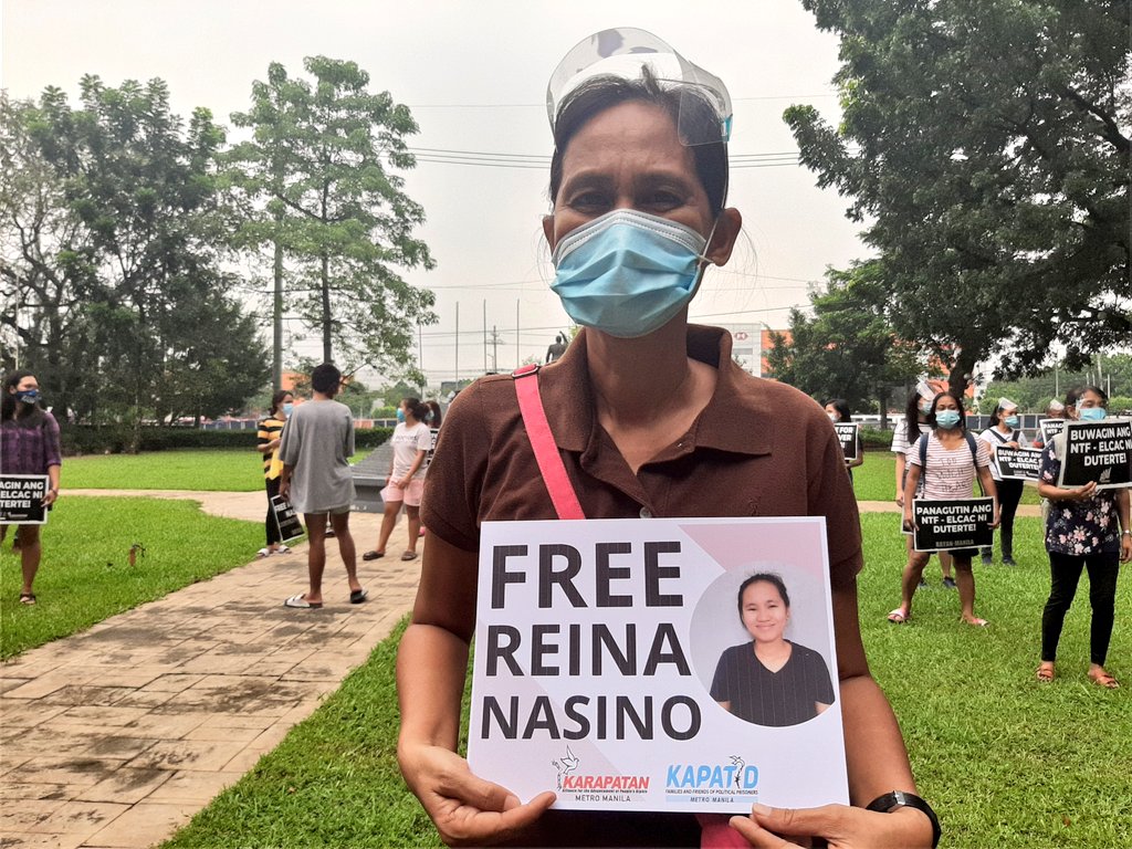 News5PH's tweet photo. Nagsagawa ng kilos-protesta ang iba't ibang grupo sa Commission on Human Rights para ipanawagan ang #FreeManila5 at pagpapalaya sa lahat ng political prisoners na "biktima ng trumped-up charges ng estado."

📷: @CEGPhils https://t.co/gylauN9J5h