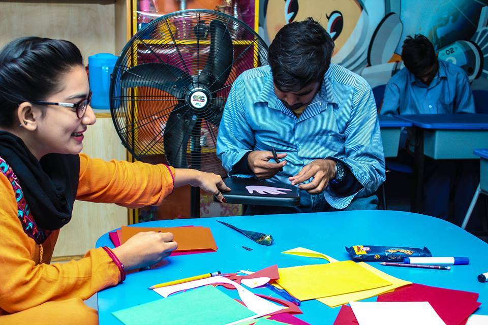 MarkazeUmeed's tweet photo. The creative process can help children of all ages build cognitive skills that include problem-solving, imagination, and critical thinking #creativity #markazeumeed #learningthroughplay #learningisfun https://t.co/mCt8SnPxwx